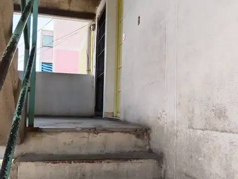 Falucho, entre Aristóbulo y Esteban Adaro 100