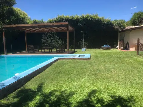 Quinta en Venta en Mercedes, USD 145.000