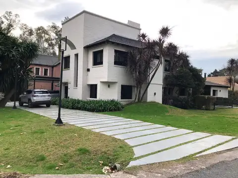 Casa en Venta de 4 dormitorios