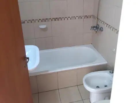 Onelli 100, Piso 2