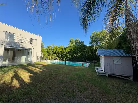 Casa en Alquiler de 3 dormitorios