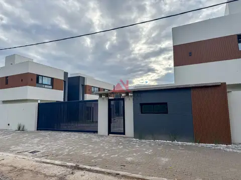 Complejo One Townhouses - Carlos Schubert 3900