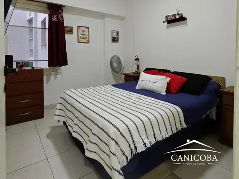 Departamento en Venta en Plaza Colon, USD 64.000