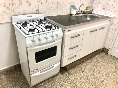 ALQUILER 3 AMBIENTES P.B.CON PATIO EN CABALLITO