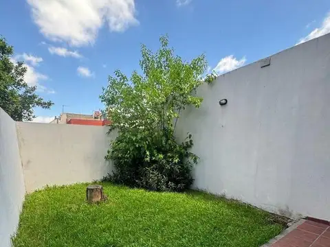 Wenseslao del Tata 5000. Entre Intendente Larralde y Curapaligue, Avda.