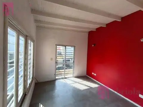 Depto Tipo Casa 3 ambientes con 2 baños