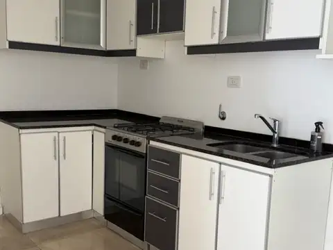 Departamento en Alquiler con 1 cocheras