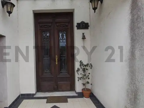 VENTA CASA 5 AMBIENTES BARRIO CERRADO BELLA VISTA CHICO - PE