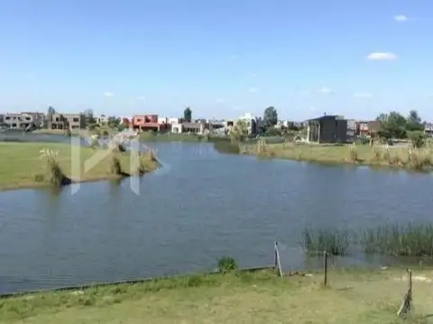 Cantón Norte a la laguna 700