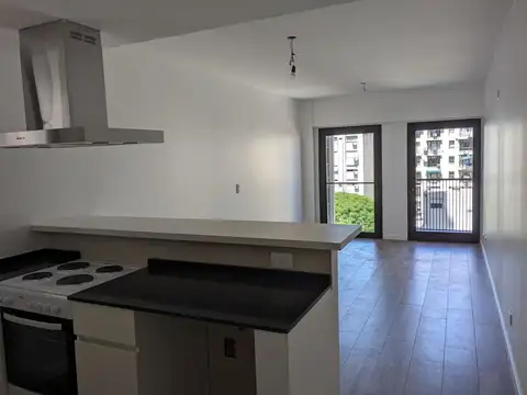 Monoambiente Piso Alto en Venta con renta - Balcón - Retiro
