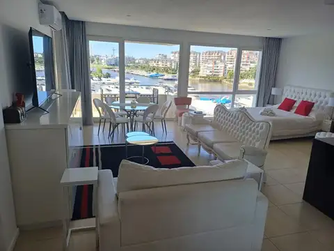 Departamento en Alquiler con 1 cochera