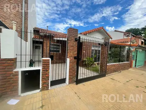 VENTA HERMOSA CASA EN CARAPACHAY