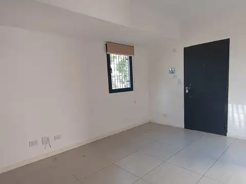 Departamento en Alquiler en Barrio Granadero Baigorria, $ 390.000