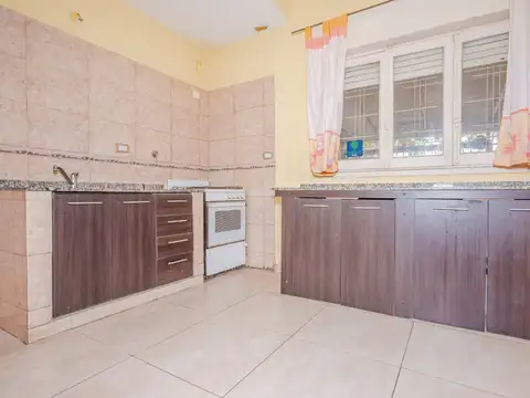 Depto Tipo Casa en Venta 56 años