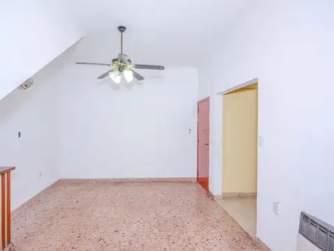 Depto Tipo Casa 4 ambientes con 1 baño