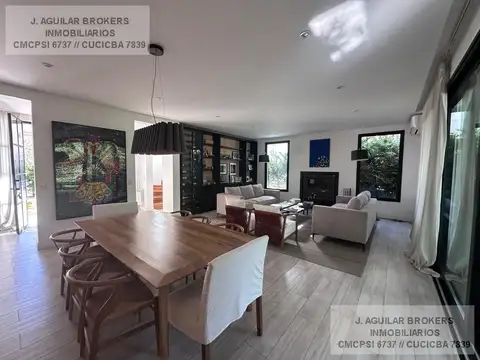 Casa 5 ambientes con 3 baños