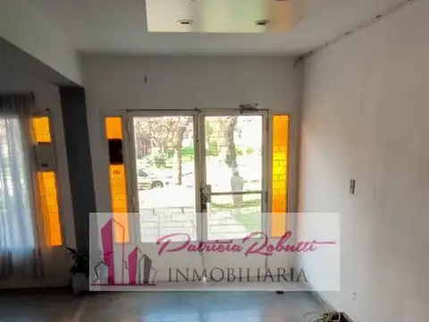 EN VENTA DEPARTAMENTO TIPO DUPLEX 4 AMBIENTES EN VILLA CELINA.