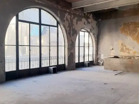 Local en Alquiler 90 años