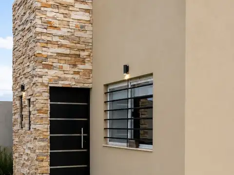 OPORTUNIDAD VENTA CASA QUINTA TERRENO DOBLE C PISCINA QUINCHO ZONA EXCLUSIVA ESCUCHA OFERTAS