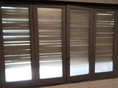 Depto Tipo Casa en Alquiler con 1 cocheras