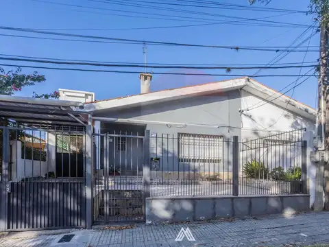 ALQUILER CASA DOS DORMITORIOS MERCADO MODELO