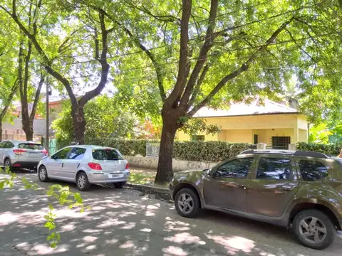 GRAN LOTE EN ZONA RB con Chalet tipo alemán a reciclar