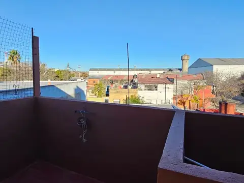 Depto Tipo Casa en Venta en Pompeya, USD 68.000