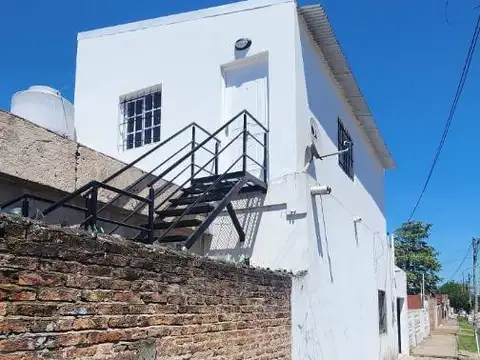 Depto Tipo Casa 2 ambientes con 1 baño