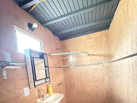 Casa en Alquiler con 2 cocheras