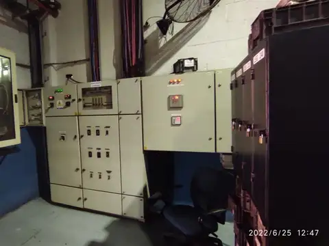 Galpon en Venta 201  mts Fondo