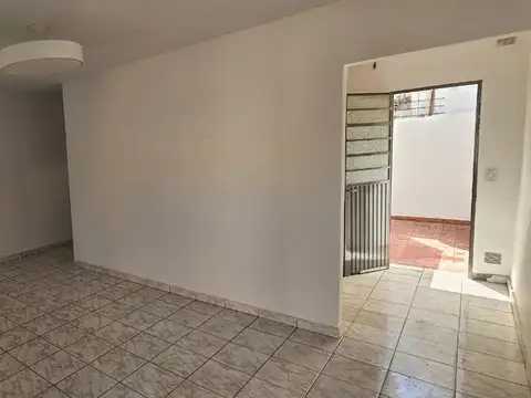 Venta PH, en Moron con espacio guarda coche