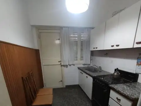 Venta. Chalet 4 ambientes + Dpto 2 ambientes.