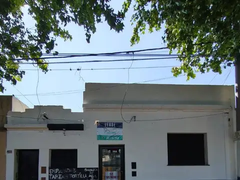 CASA EN VENTA DE 2 DORMITORIOS ZONA SUR OPORTUNIDAD