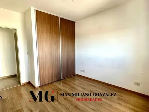 Departamento en Alquiler en Lomas De Zamora, $ 700.000