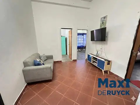 Casa 3 ambientes con 1 baño