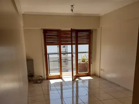 Departamento en Alquiler en Villa Ballester, $ 480.000