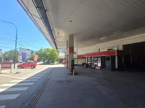 Estación de servicio, depósito,local comercial