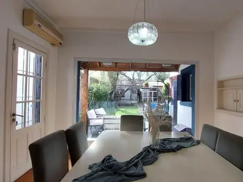 Casa en Venta 4 ambientes Quilmes pileta quincho