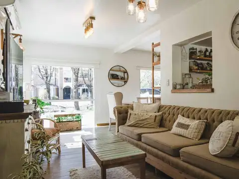 Casa 5 ambientes con 3 baños