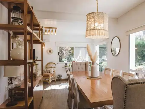 Casa en Venta en Solar Del Bosque, USD 240.000
