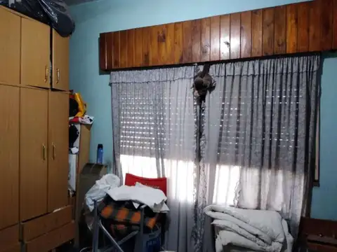 Casa 5 ambientes con 1 baño