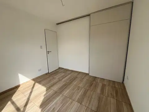 Departamento 2 ambientes luminoso Haedo frente