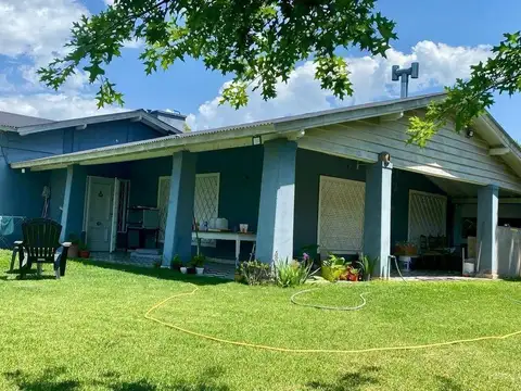 Casa quinta en venta en Francisco Alvarez CENTRO