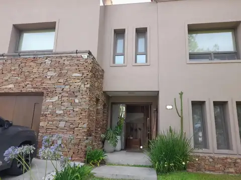 Casa en Saint Tomas Oeste