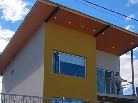 Casa venta B Las Orquideas km5 2 plantas