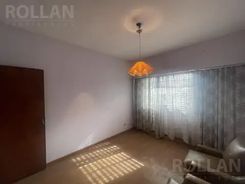 Venta casa en block 224 mts2 en Villa Adelina
