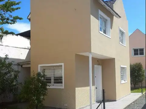 Casa en Venta con 1 cochera