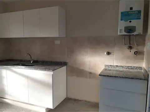Casa en Alquiler con 1 cochera