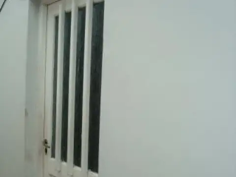 Depto Tipo Casa en Alquiler en Temperley, $ 450.000