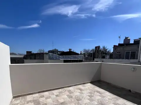 Depto Tipo Casa 2 ambientes con 1 baño